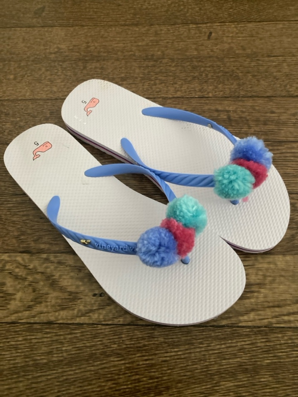 Vineyard Vines Girl’s Pom Pom Flip Flops Size Kid’s 5